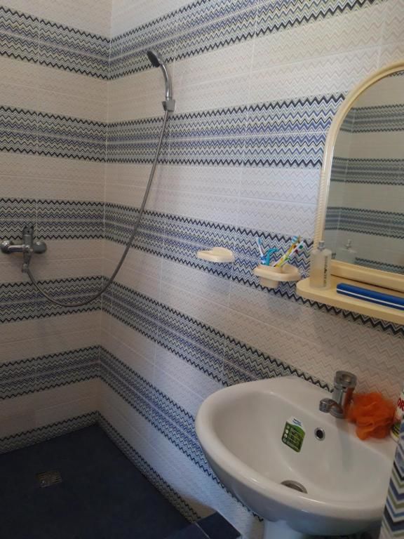 Гостевой дом Guest house U Svety Сухум-21