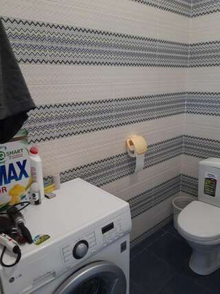 Гостевой дом Guest house U Svety Сухум Классический трехместный номер-5